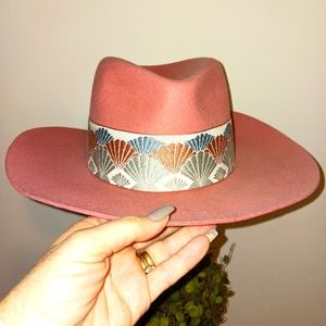 Olive and pique fedora